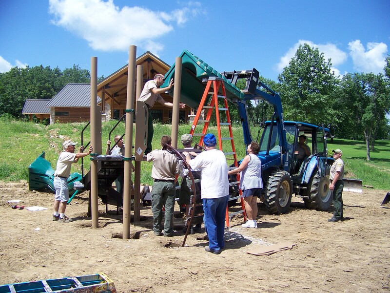 Volunteers help build facilities at Lake Darling State Park